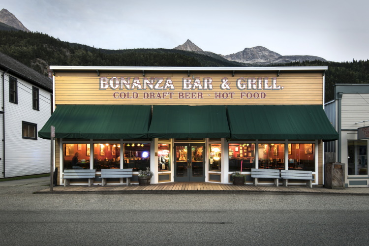 westmark inn skagway bar en grill.jpg