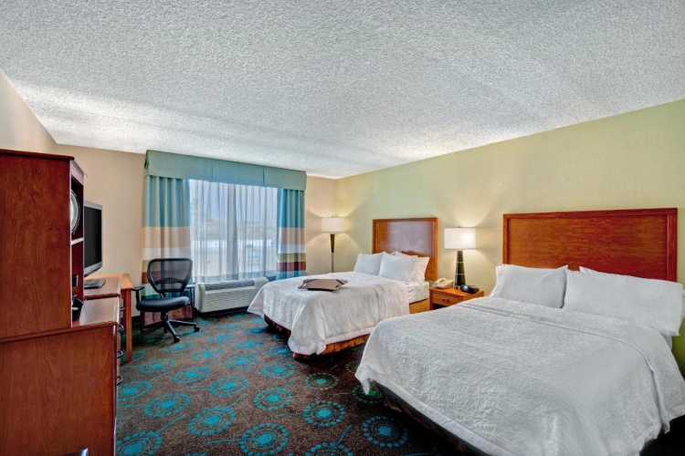 hampton inn lake havasu city kamer met 2 bedden.jpg