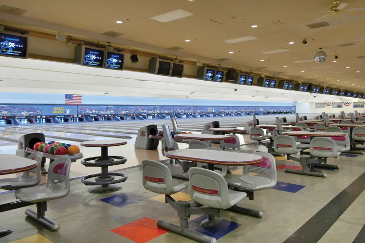 gold coast hotel bowlingbaan.jpg