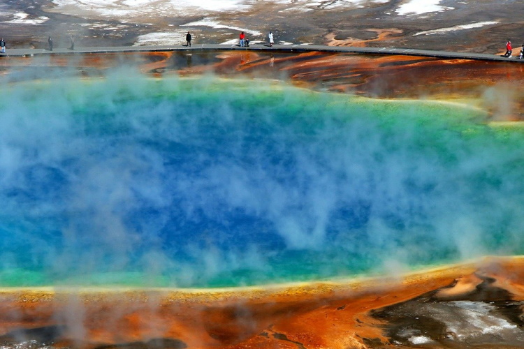 yellowstone national park morning-glory-pool-363989_1280.jpg