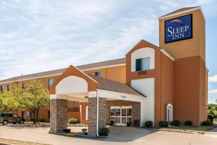 sleep inn springfield voorkant.jpg