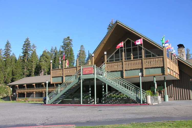 mammoth mountain inn kamer buiten.jpg