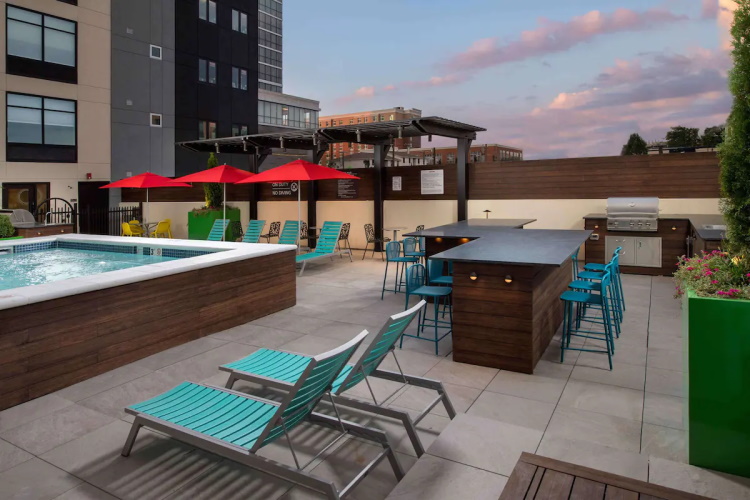 tru by hilton nashville downtown convention center terras.jpg