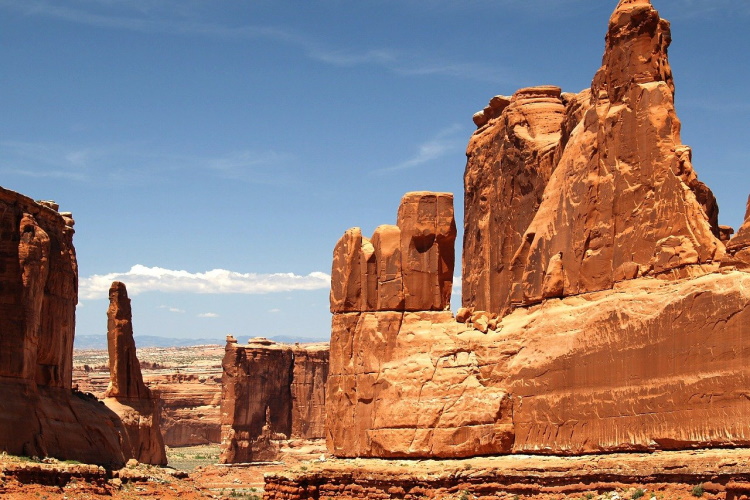 arches sandstones-gad98c9d28_1280.jpg