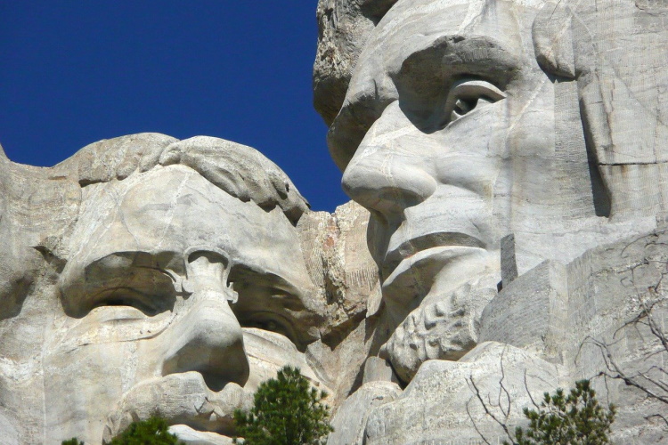 mount rushmore -national-monument-g9cc2cc335_1280.jpg