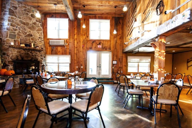 merrill farm resort restaurant.jpg