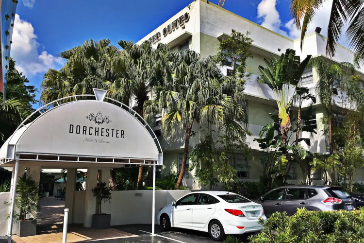 dorchester hotel buitenkant.jpg