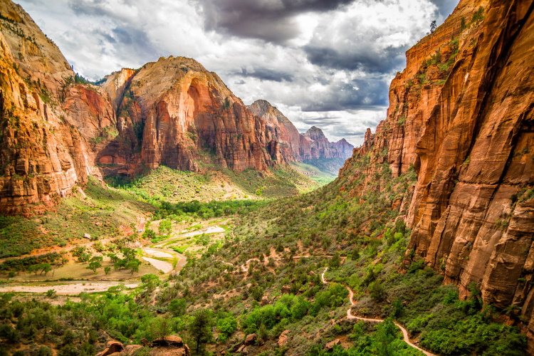 zion canyon overlook trail.jpg