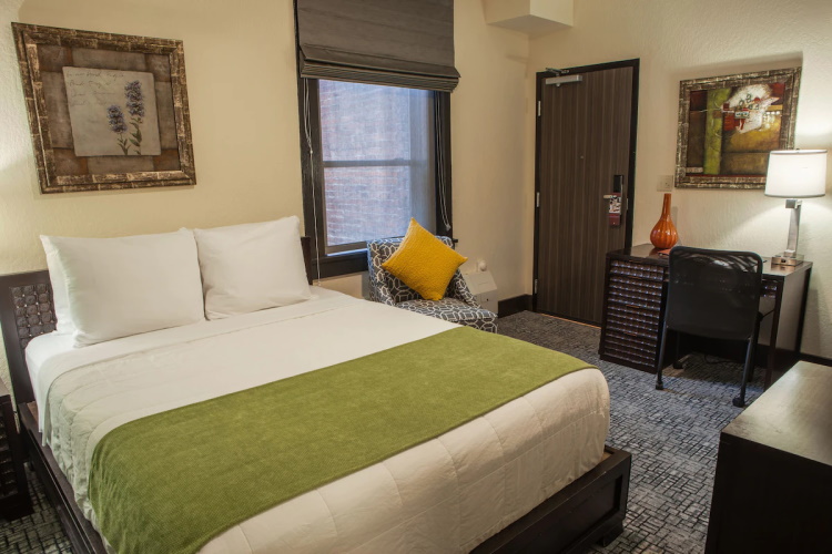 fusion hotel kamer 1 bed.jpg