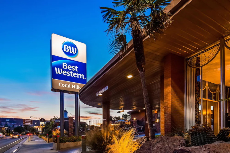 best western coral hills buitenkant.jpg