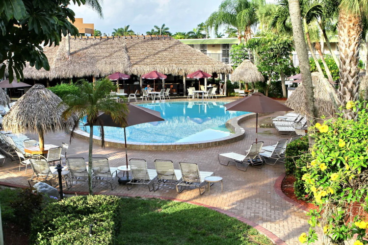 gulfcoast inn naples tuin.jpg