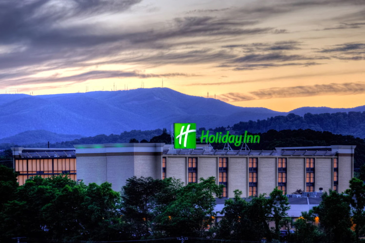 holiday inn tanglewood buitenkant.jpg