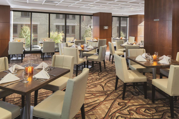 doubletree by hilton hotel boston - downtown restaurant.jpg