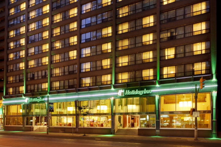 holiday inn toronto downtown centre buiten.jpg