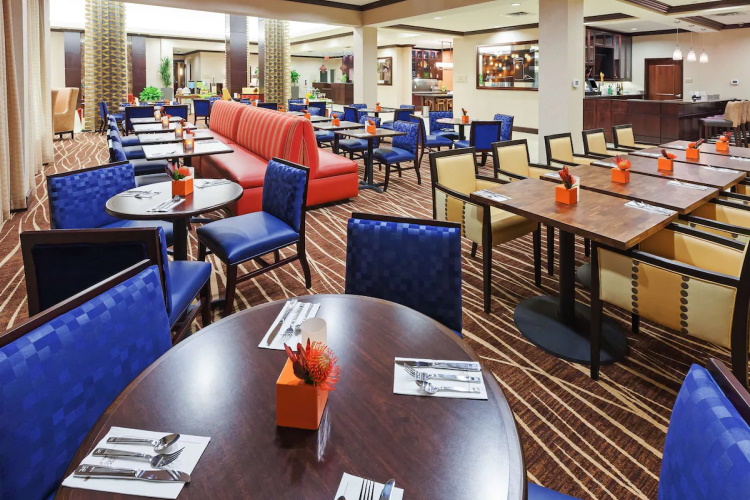 hilton garden inn midland restaurant.jpg