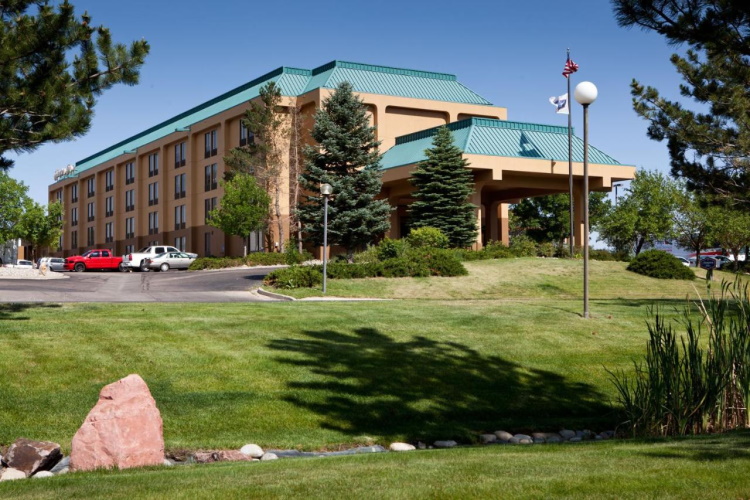 wingate by wyndham colorado springs buitenkant.jpg