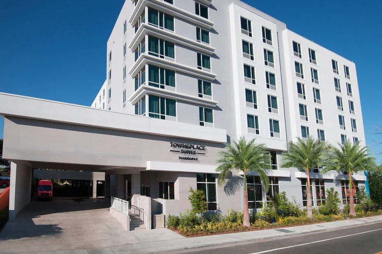 towneplace suites by marriott miami airport buitenkant.jpg