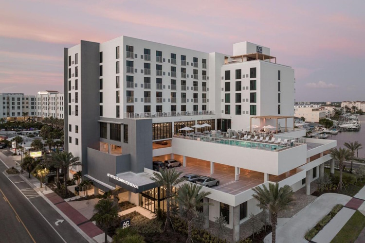 ac hotel by marriott clearwater buitenkant.jpg