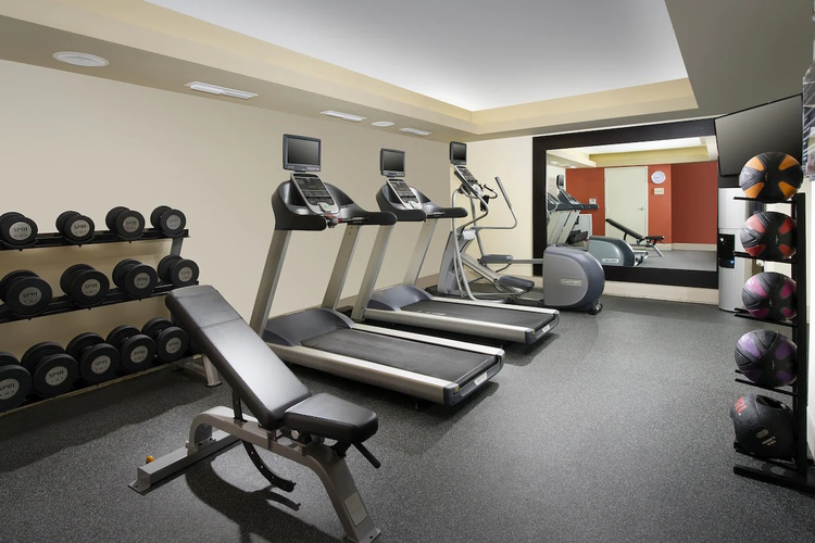 hilton garden inn miami south beach gym.jpg