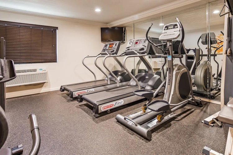 best western plus town en country fitness.jpg