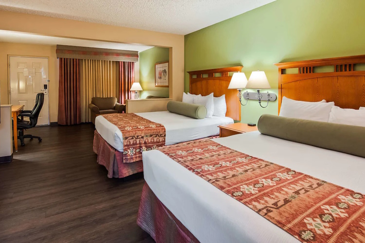 best western plus king's inn and suites kamer.jpg