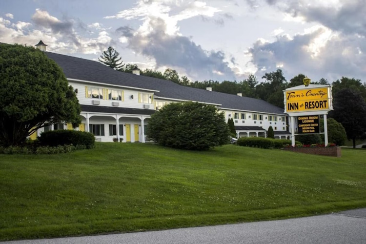 town country inn and resort voorkant.jpg