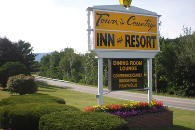 town country inn and resort aankomst.jpg