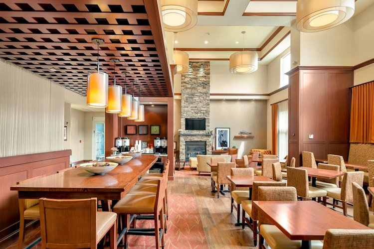 hampton inn suites mystic restaurant.jpg