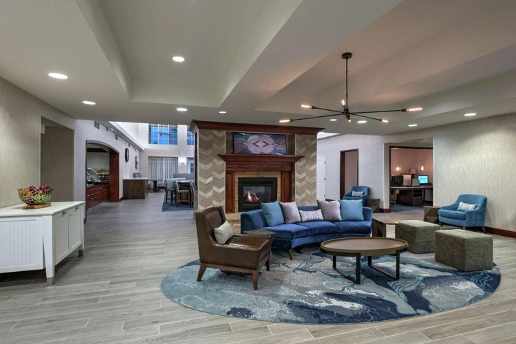 homewood suites by hilton fort collins lounge.webp