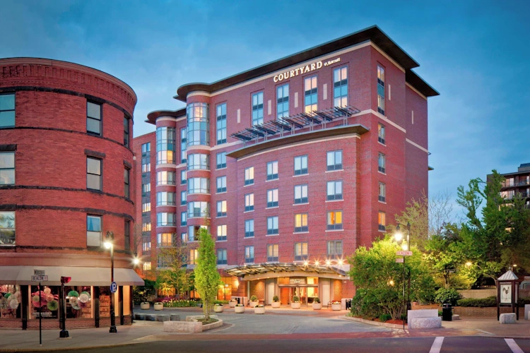 courtyard by marriott boston brookline - exterieur.webp