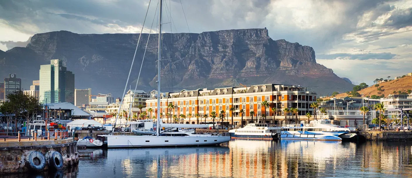 kaapstad - v&a waterfront en tafelberg.webp