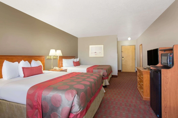 ramada inn st. george kamer.webp