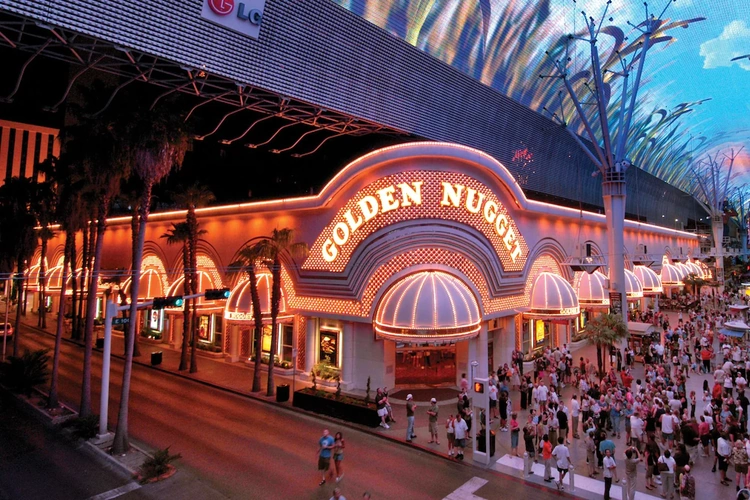 golden nugget hotel buiten.webp