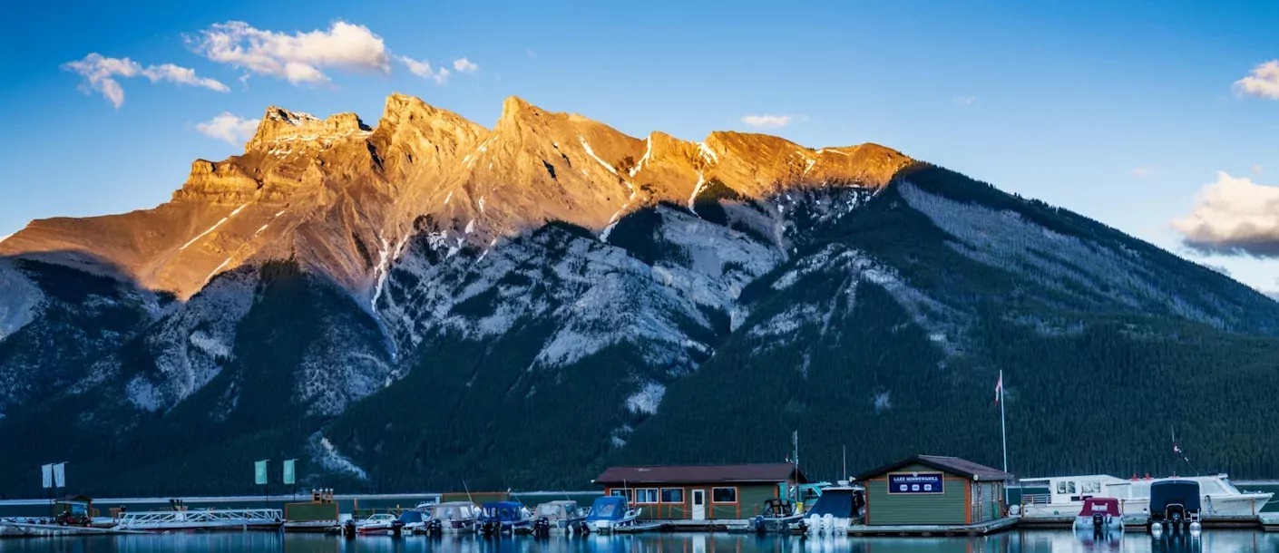 minnewanka canada  meer boottocht.webp