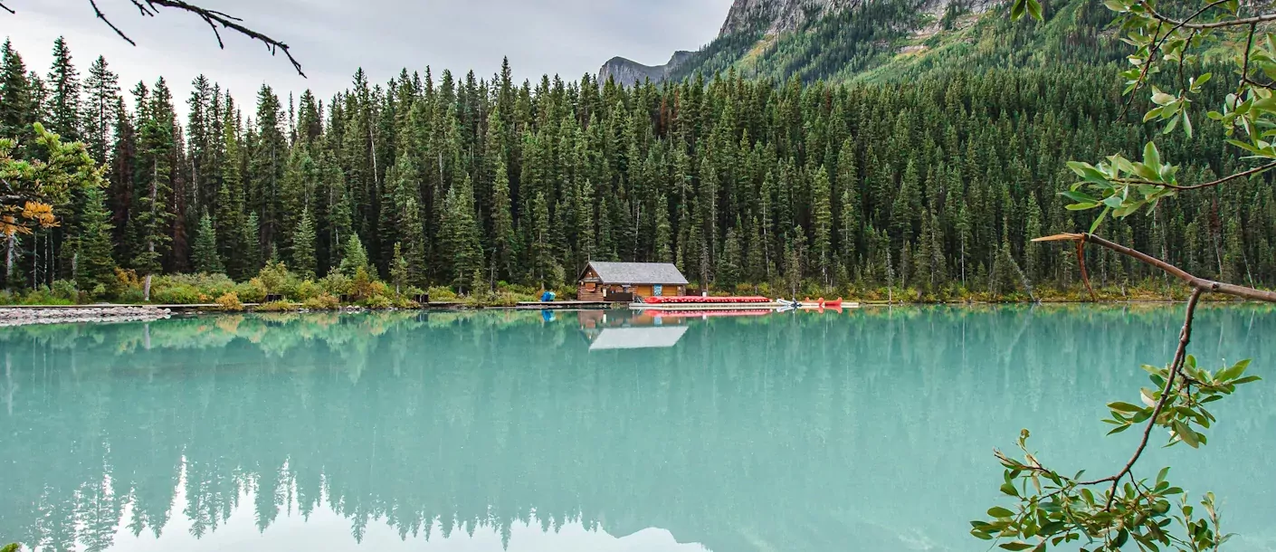 lake louise canada.webp