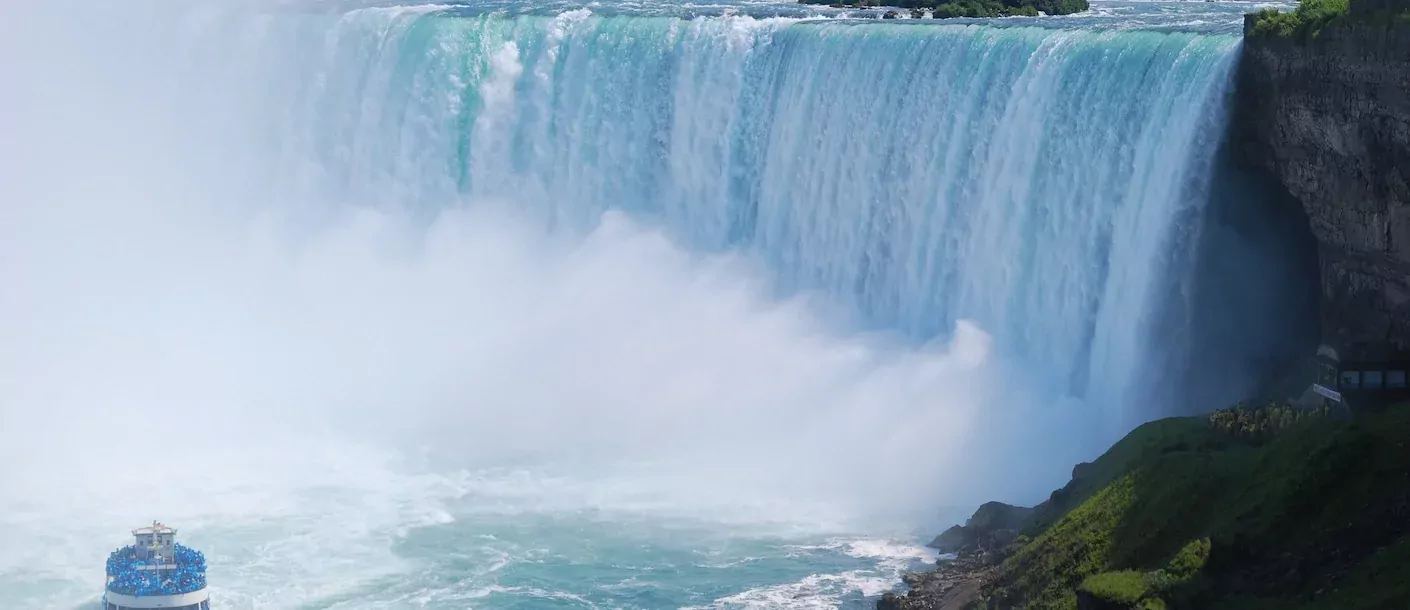 niagara falls boottour canada waterval.webp