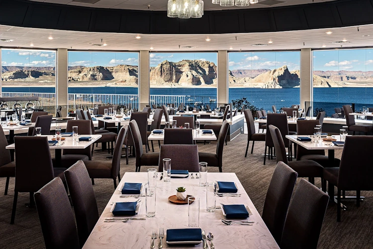 lake powell resort - restaurant.webp