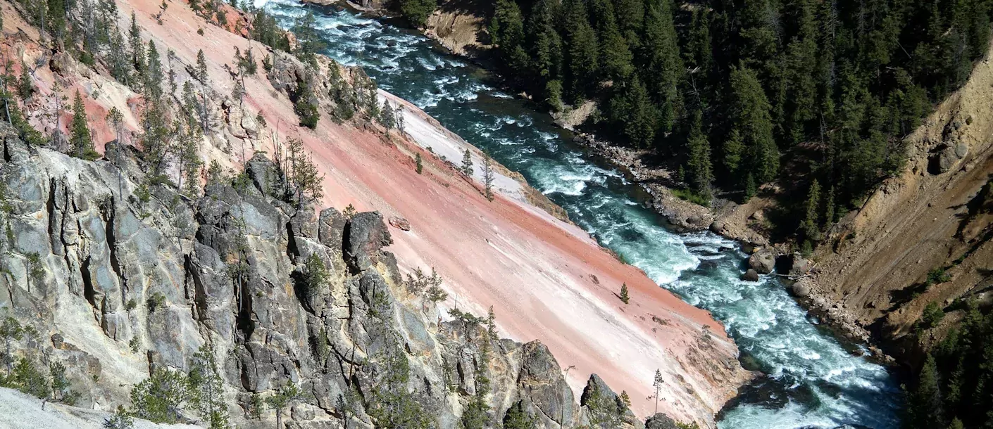 yellowstone-national-park.webp