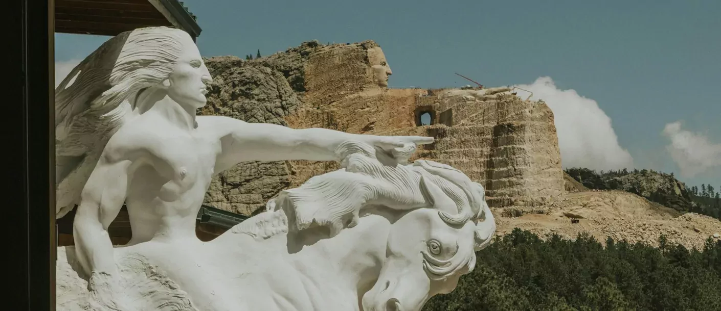 crazy-horse-memorial.webp