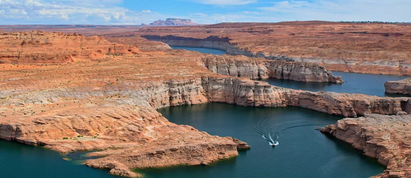 lake-powell.webp