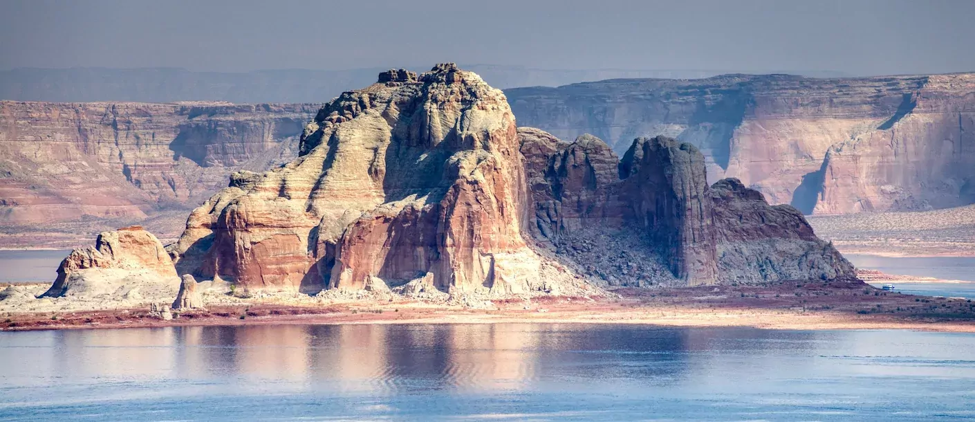 lake-powell.webp