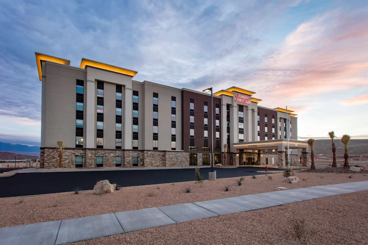 hampton inn & suites st. george sunriver - exterieur.webp