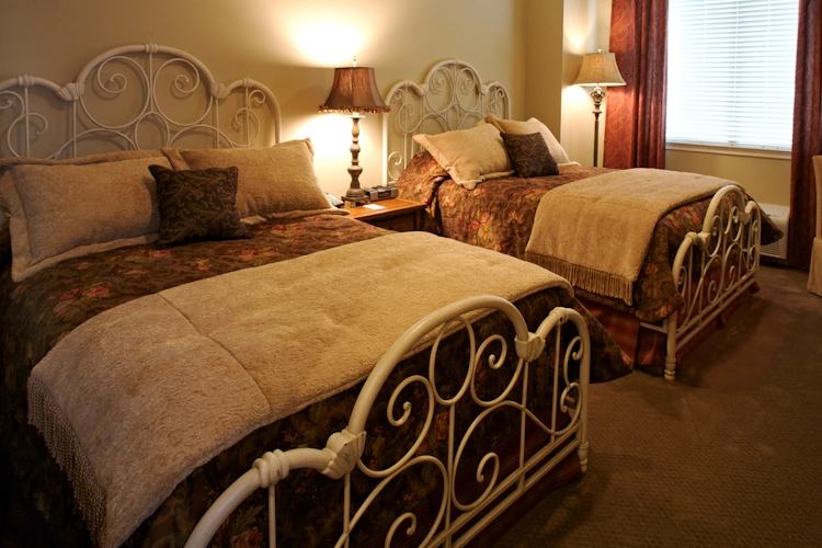 wildcatter ranch resort & spa - hotel bedroom.webp