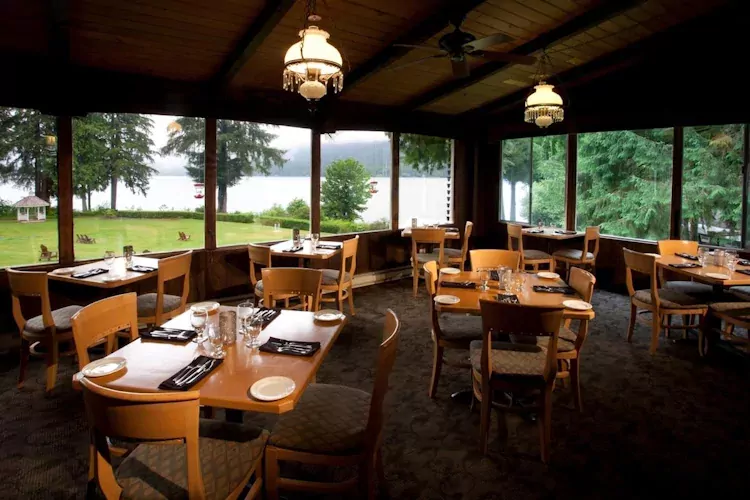 lake quinault lodge - restaurant.webp