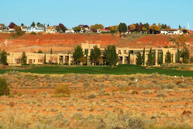 marriott courtyard page at lake powell buitenkant.webp