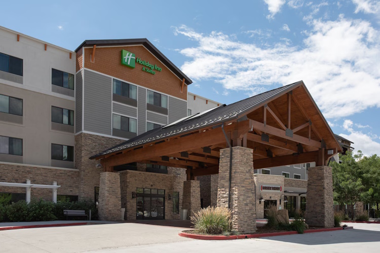 holiday inn suites durango downtown buitenkant.jpg