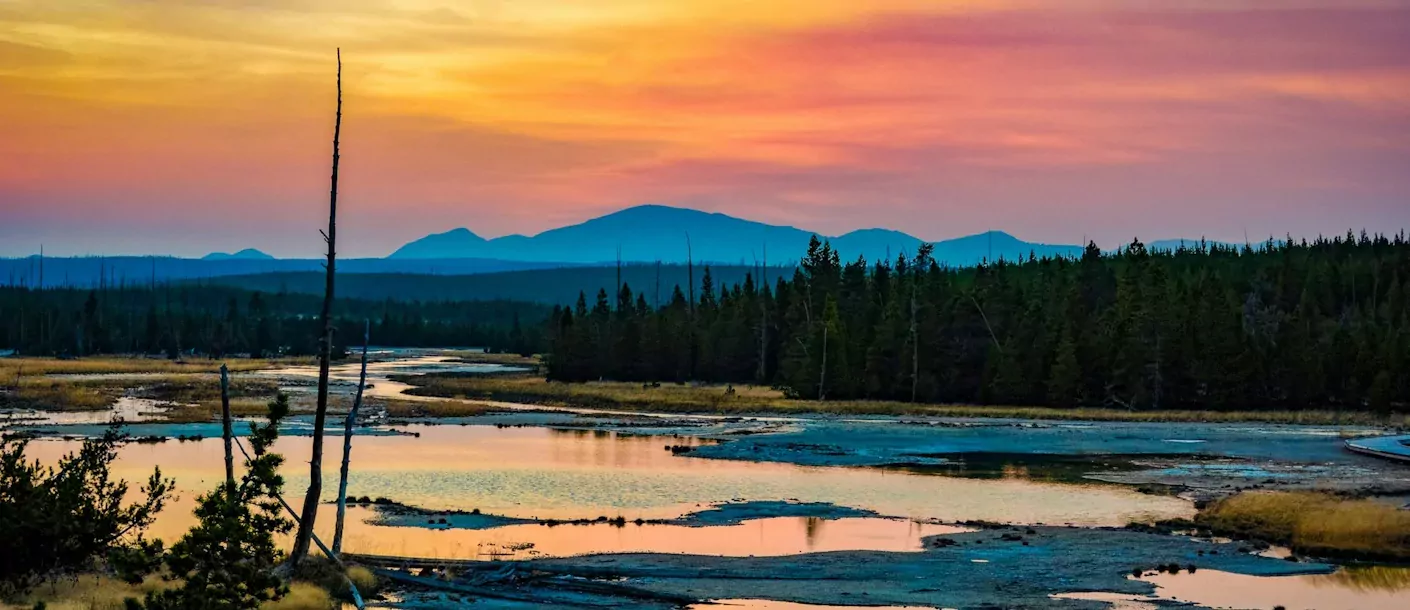 yellowstone-national-park.webp