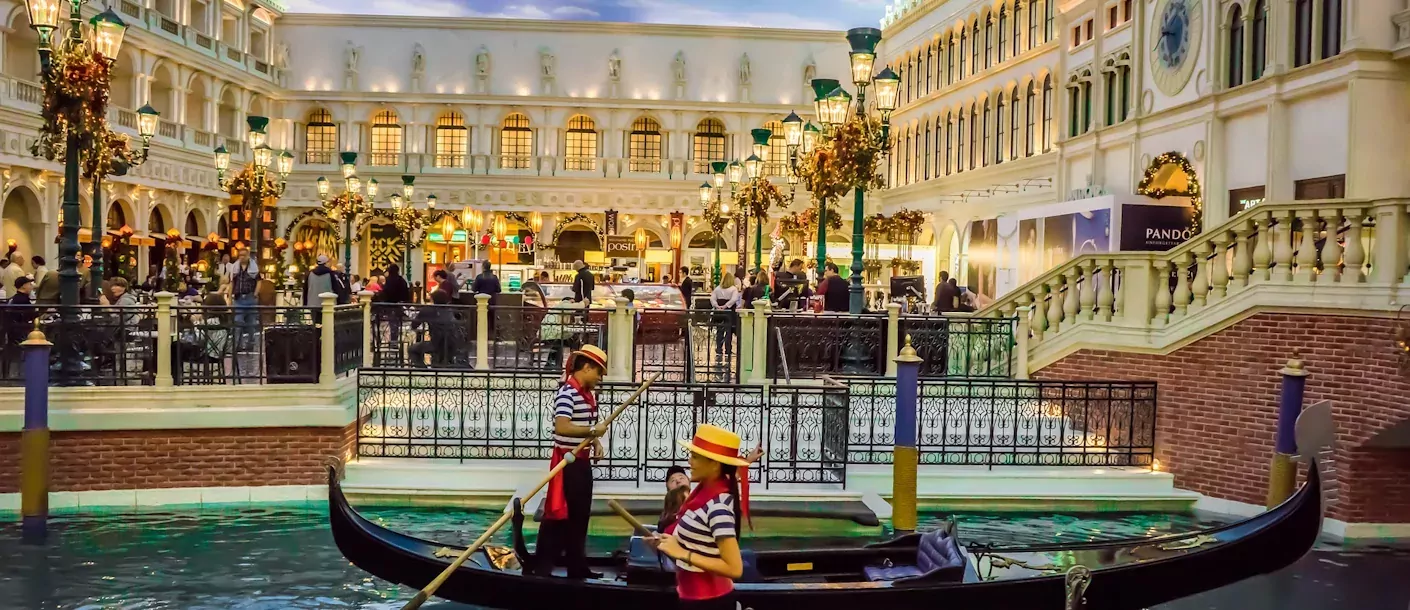 las-vegas-venetian.webp