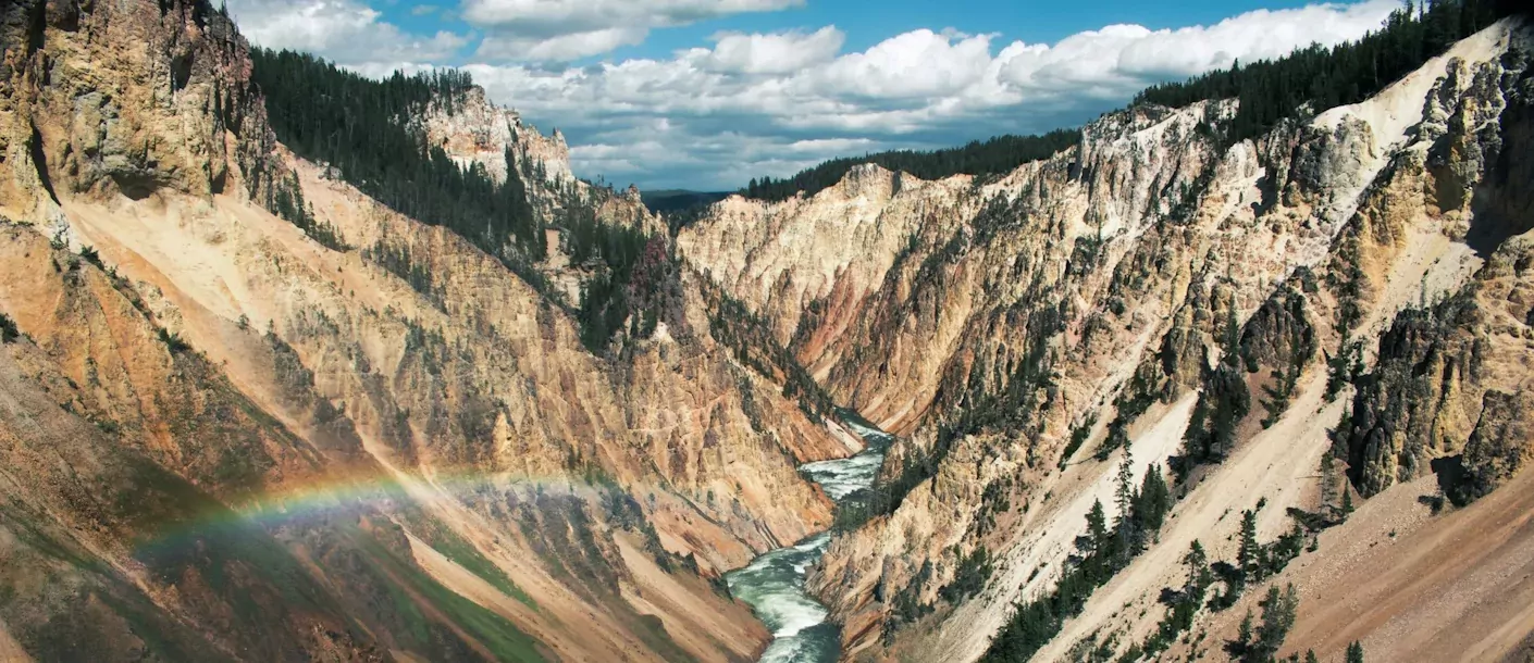 yellowstone-canyon.webp