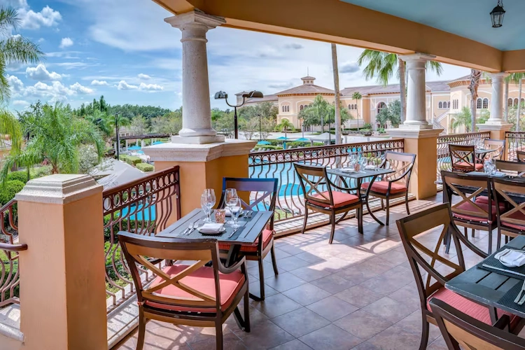 rosen shingle creek buiten eten.webp